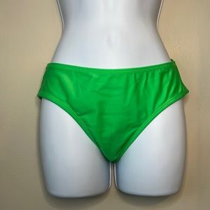Scrunch back bikini bottom